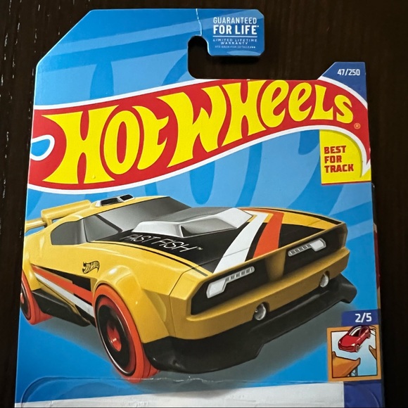 Hot Wheels Speed Team Yellow Fast Fish #2 of 5 #41 of 250 Lot of 3 - Picture 3 of 5